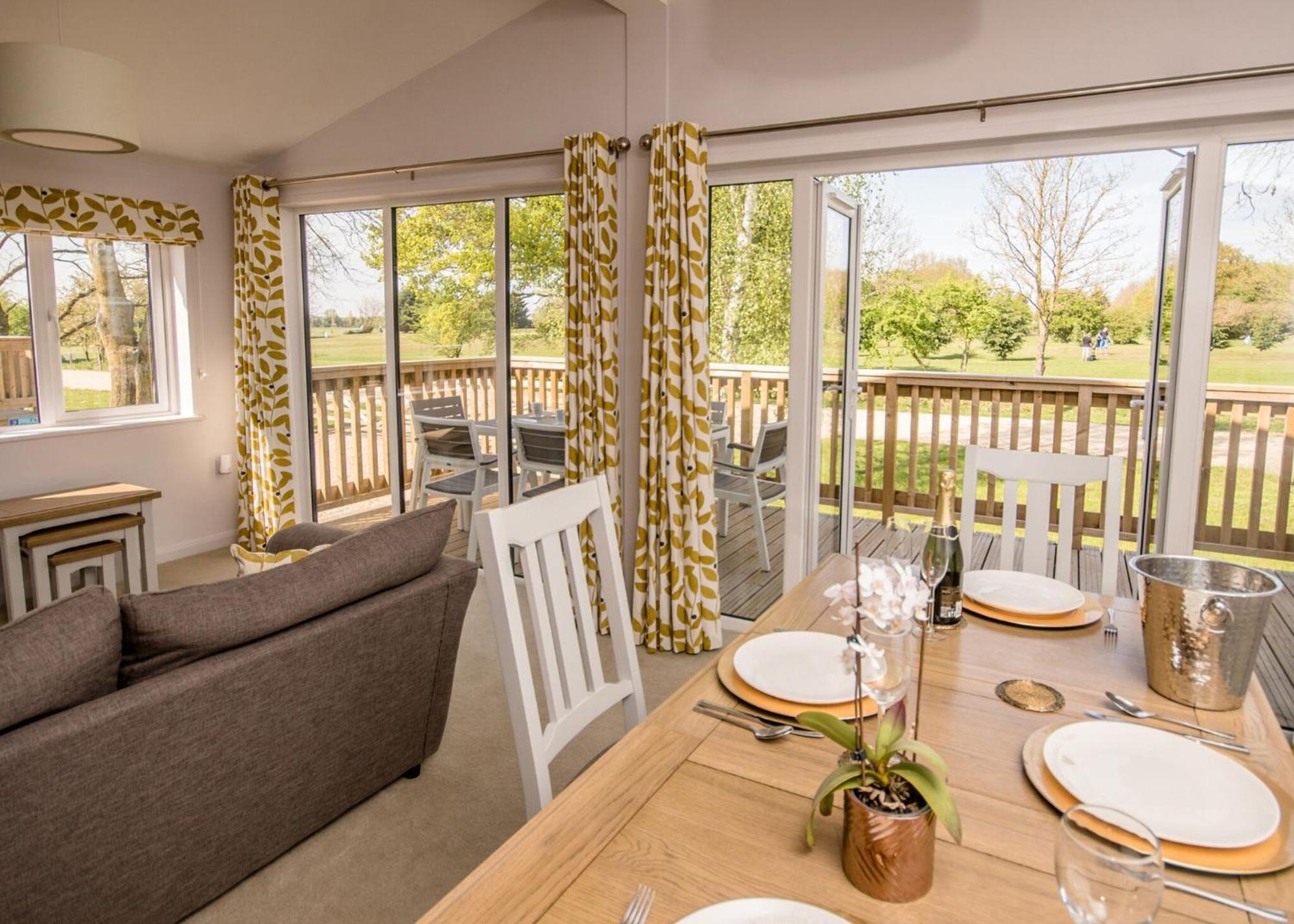 Hawthorn Glen Lodges Downham Market Buitenkant foto